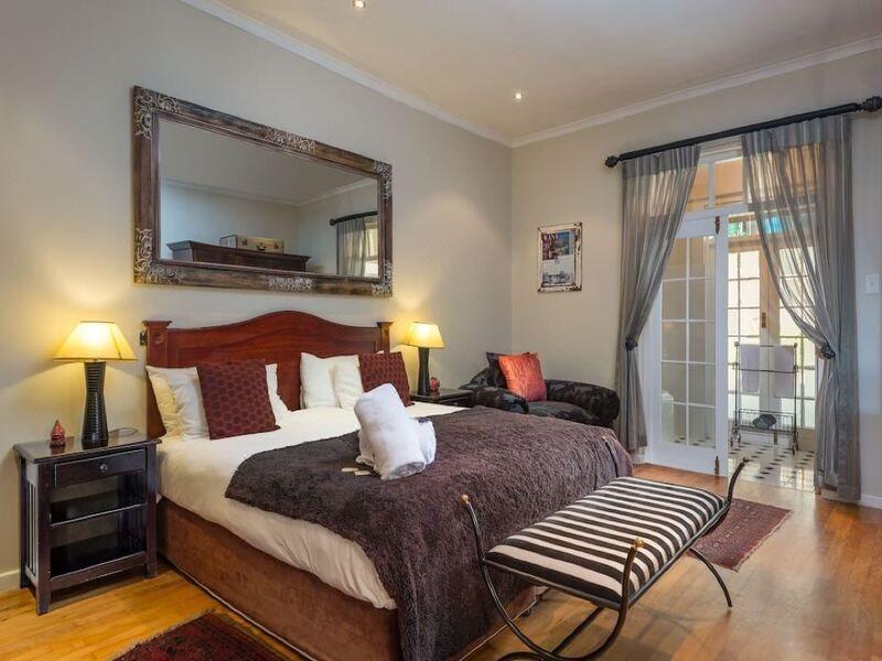 Manor On The Bay 4*