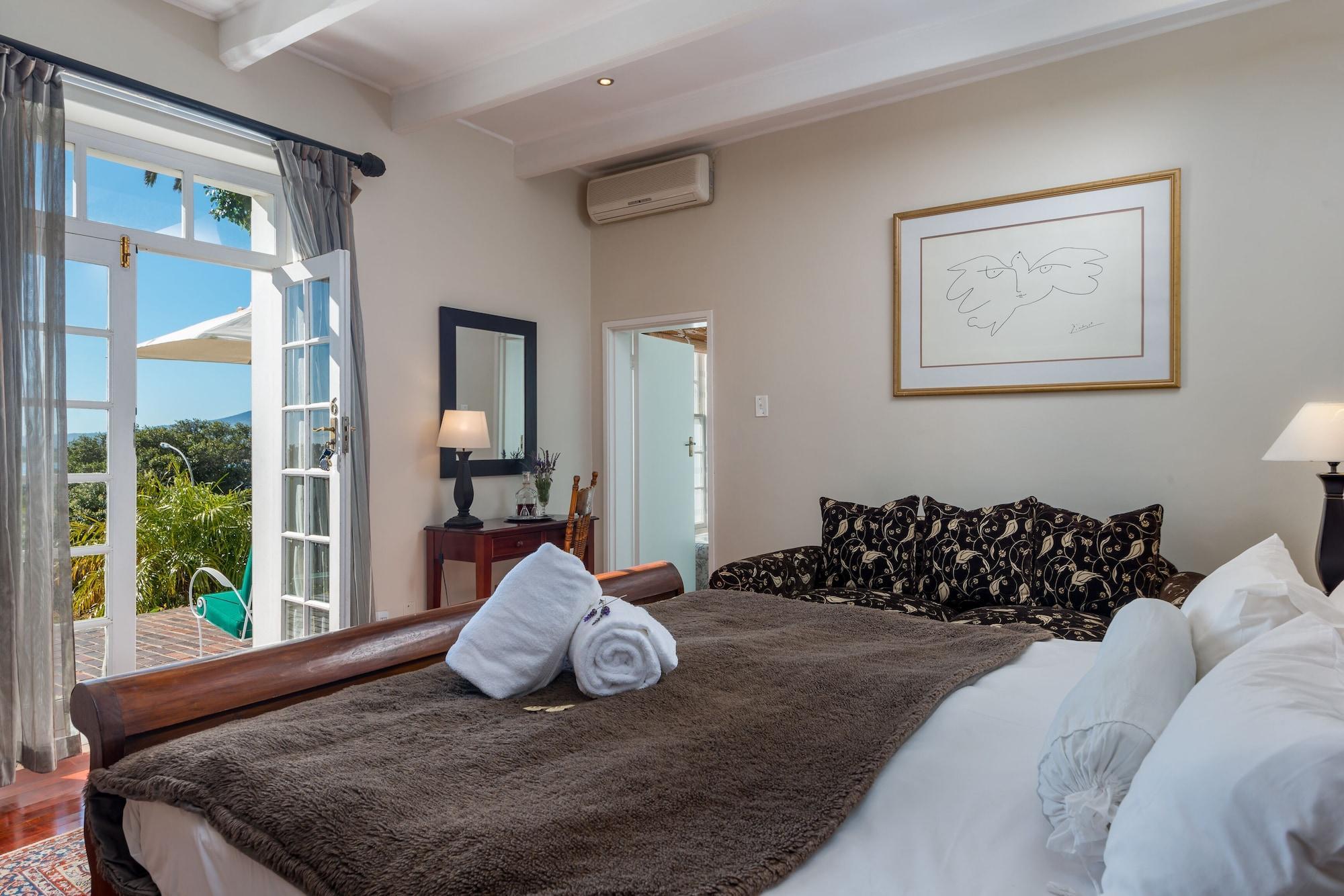 Guest house Manor On The Bay Gordons Bay