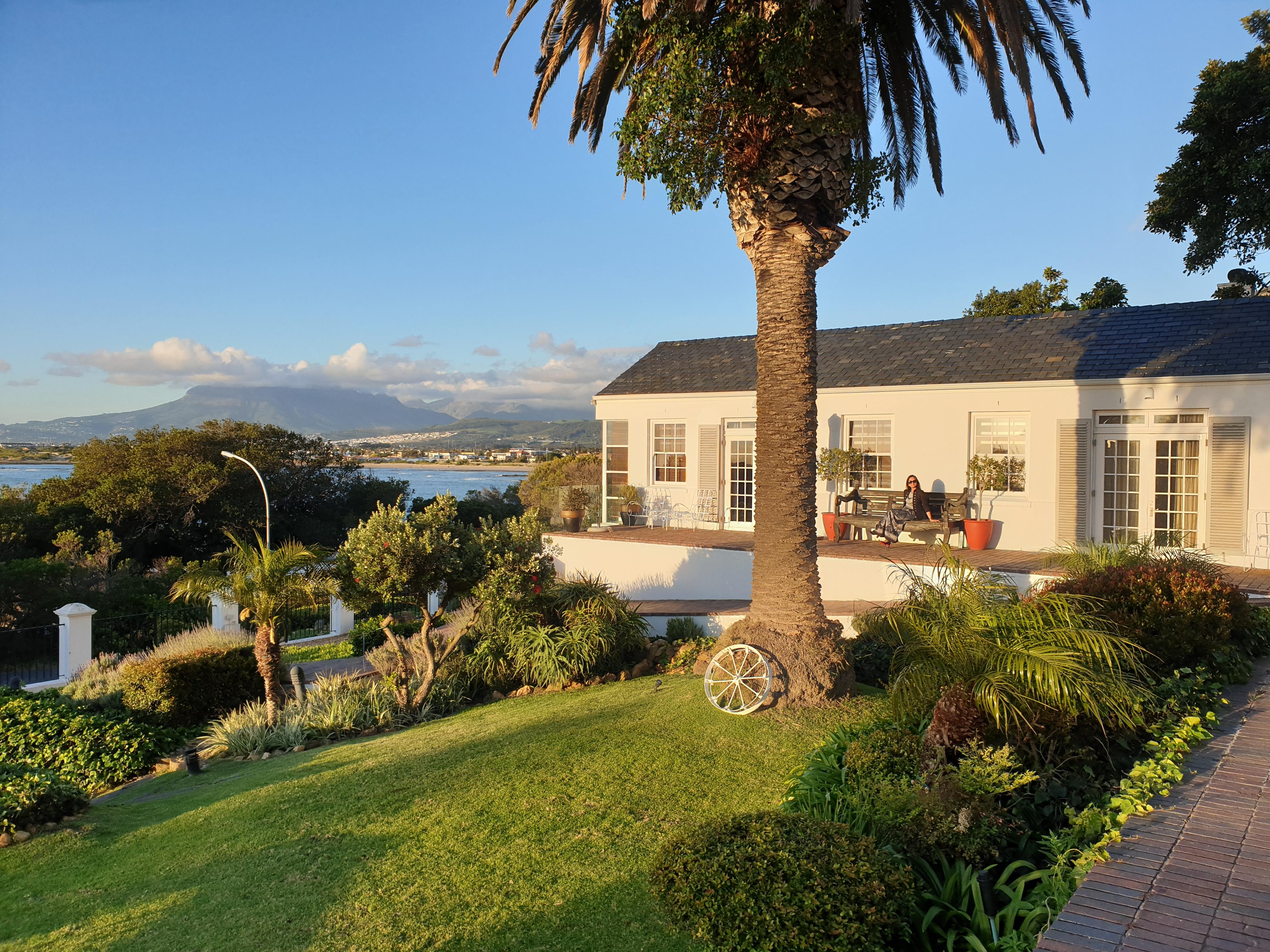 Manor On The Bay Guest house 4*