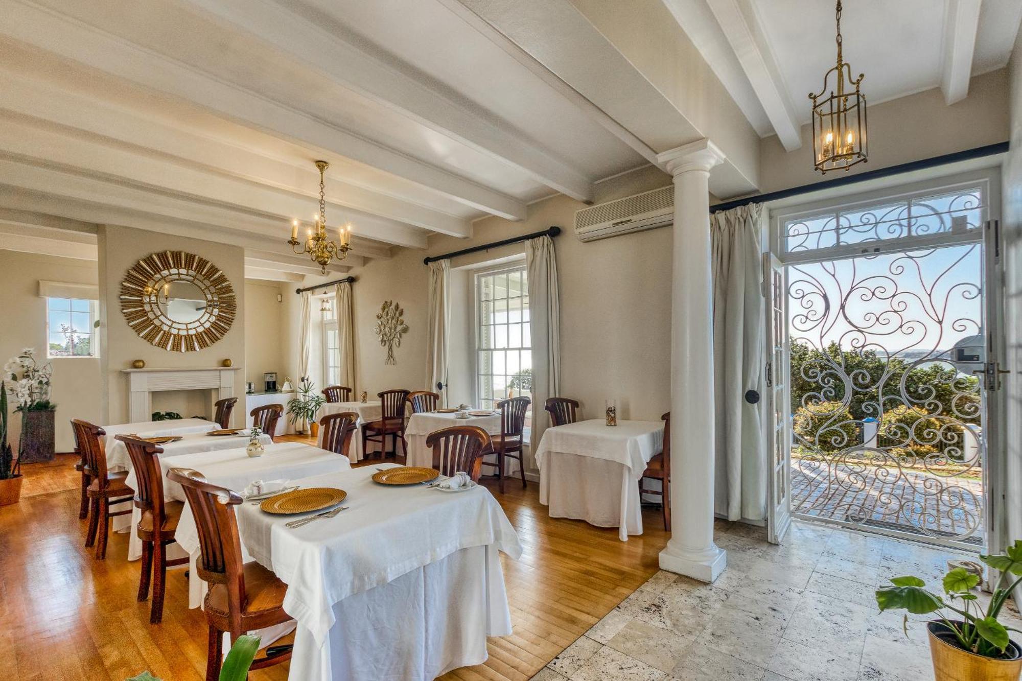 Manor On The Bay 4*