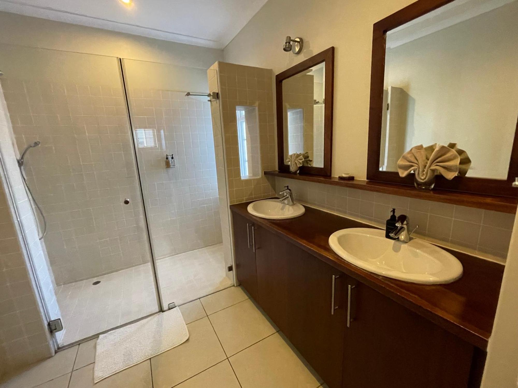 Manor On The Bay Gordons Bay