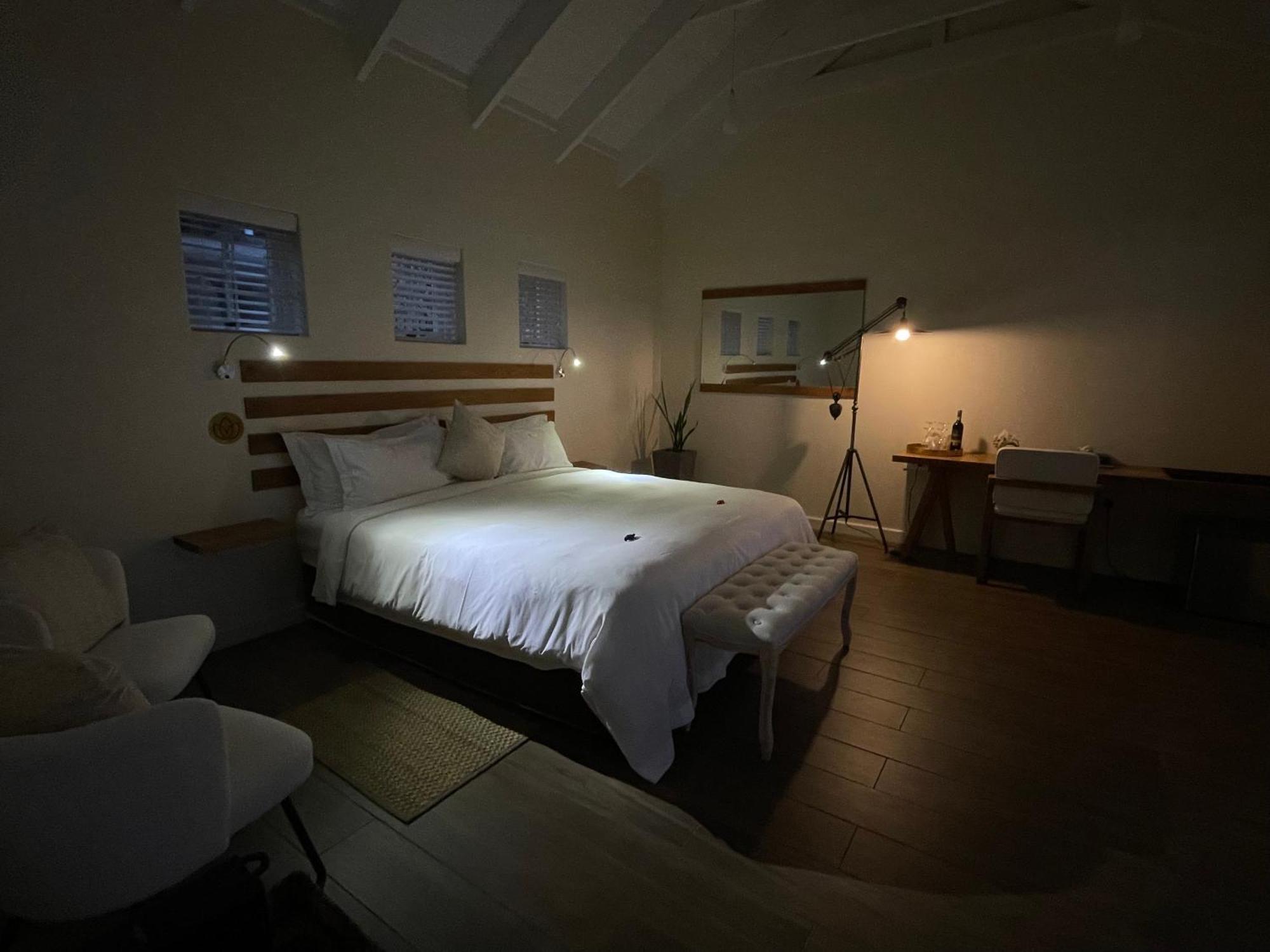 Manor On The Bay 4*